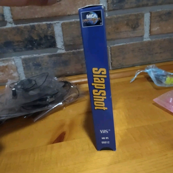 Slap Shot (VHS, 1996) - Picture 5 of 6